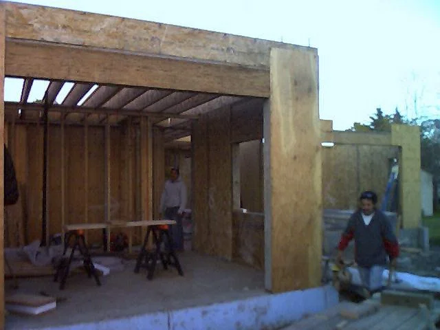 Floor framing and foundation connection
