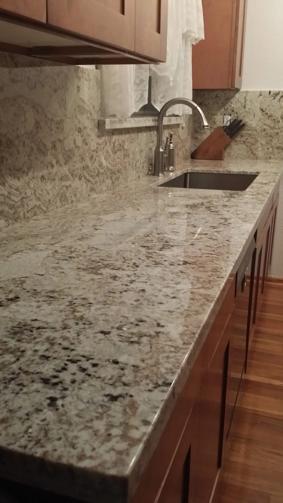 Kitchen backsplash and sink installation
